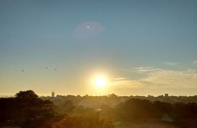 Pronostican un viernes cálido a caluroso