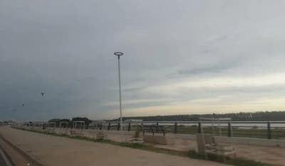 Anuncian martes fresco con lloviznas leves