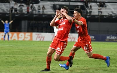 Nacional somete a Olimpia en Para Uno 