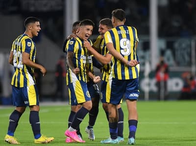 Alan Rodríguez marca golazo de tiro libre 