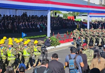 Tradicional desfile por la Independencia se desarrolla en la Costanera