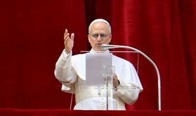 El papa León XIV alerta sobre tiranos y uso de armas