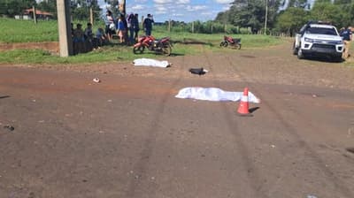 Tres muertos tras choque entre moto, auto y camioneta