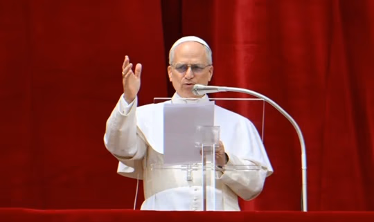 El papa León XIV alerta sobre tiranos y uso de armas