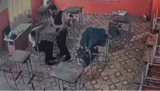 Docente agrede a colega con navaja en aula de Canindeyú