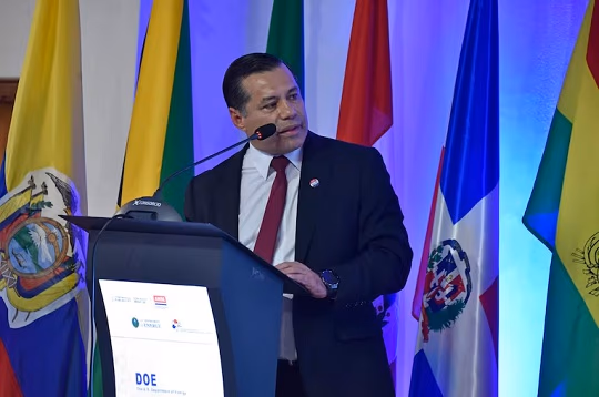 ANDE analiza incorporar energía nuclear