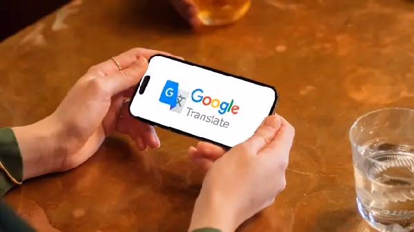 Niña denuncia violencia con Google y auxilia a su madre