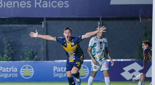 Goleada de Trinidense en el clásico de Trinidad