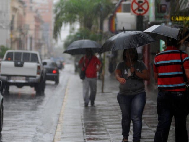 Anuncian lunes caluroso con tormentas eléctricas