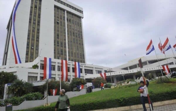 Por falla de internet, Municipalidad de Asunción suspende emisión de licencias de conducir