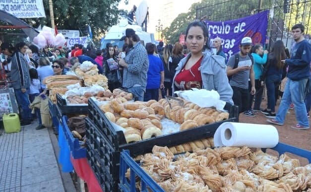 El impacto psicológico de la precariedad laboral en el sector informal