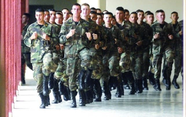 Cuestionan bonificaciones por riesgo en Fuerzas Armadas