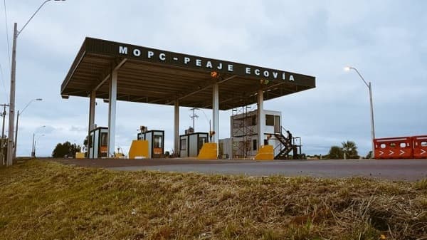 MOPC defiende aumento y pide más puestos de peaje en rutas