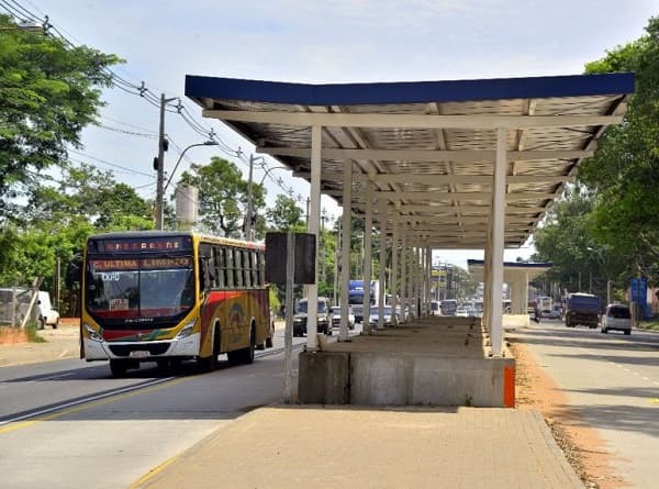 Mota Engil insiste en cobrar por el metrobús