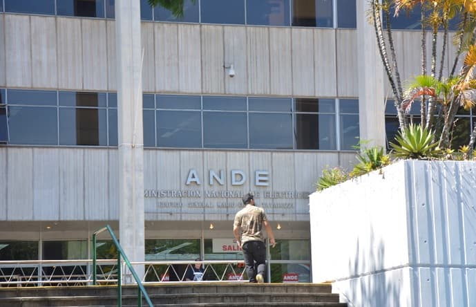 ANDE alerta sobre estafa de inversiones falsas en redes sociales