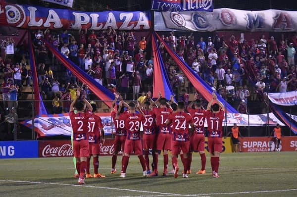 Dos partidos se desarrollarán este domingo por la fecha 15 del Clausura