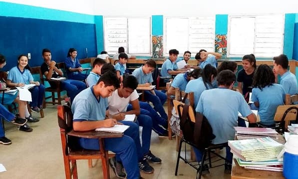 Ministro cuestiona enseñanza del español como primera lengua en Paraguay