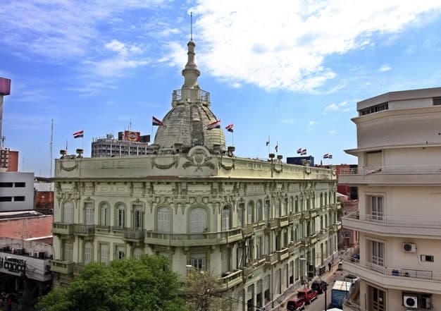 Gobierno negocia nuevos préstamos por casi USD 1.000 millones