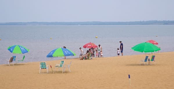 Primer fin de semana del año: altas temperaturas y lluvias dispersas