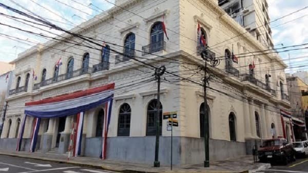 Peña destituye a embajador en Líbano por no seguir directrices de Cancillería