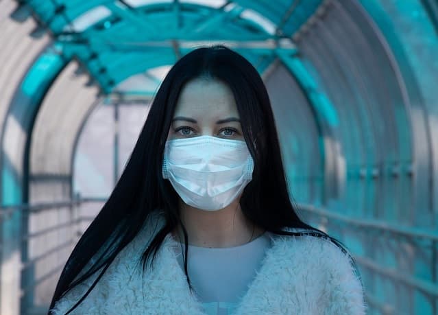 Salud reporta seis fallecidos y 587 positivos