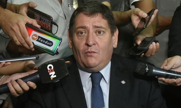 Fiscal Delfino aceptó favores del extinto diputado Lalo Gomes en caso de policías