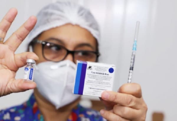 Salud evaluará opciones en caso de que no lleguen las Sputnik