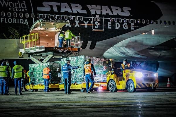 Arriba al país otro millón de vacunas Pfizer donadas por los Estados Unidos