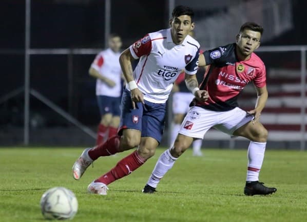 River perdona e iguala ante Cerro