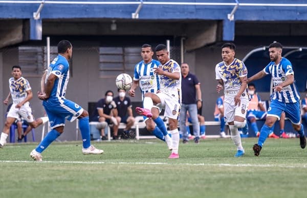 Luqueño sorprende a 12 de Octubre en Itauguá