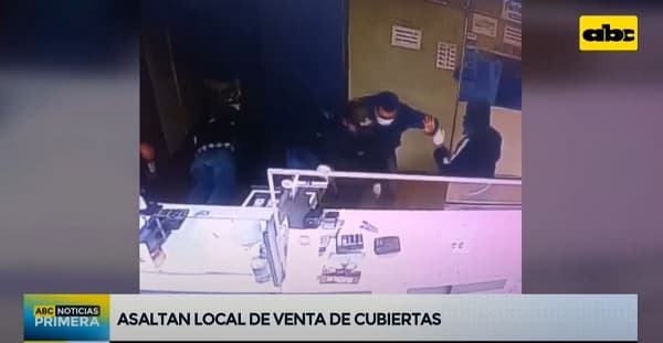 Delincuentes asaltan local de venta de cubiertas en Fernando de la Mora