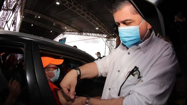 Borba anuncia llegada de lotes de vacunas