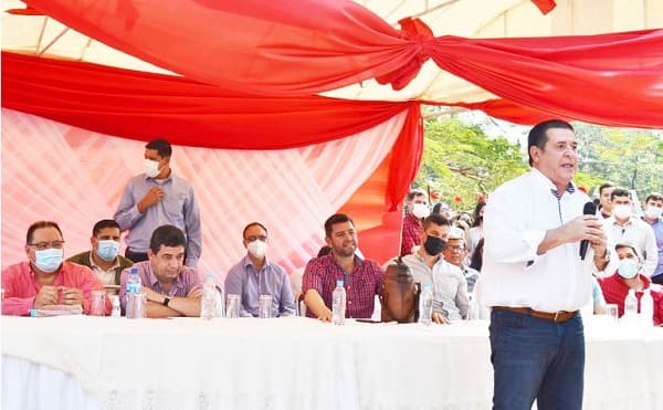 “Sigan haciendo tráfico de influencia”, insta Cartes