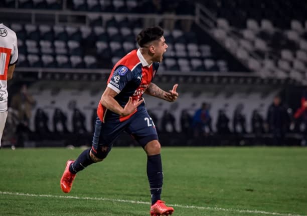 Cerro Porteño golea a Olimpia a domicilio