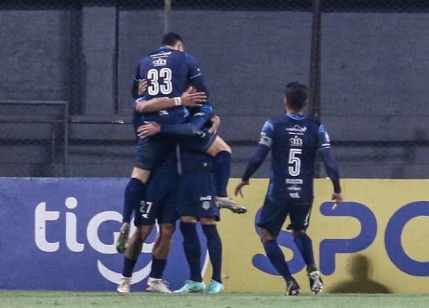 Guaireña somete a Olimpia en Para Uno