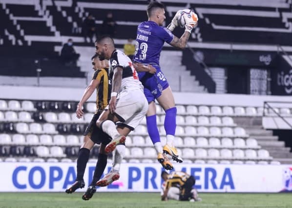 Dos partidos se disputarán este domingo por el Clausura