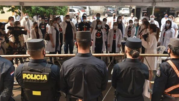 Médicos no llegan a acuerdo con autoridades y anuncian huelga general