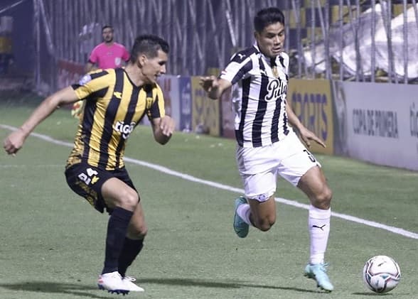 Guaraní y Libertad igualan en vibrante juego