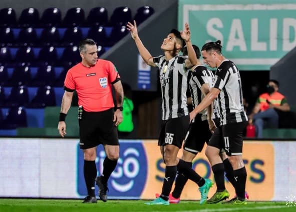 Con dos partidos continúa la primera fecha del Apertura