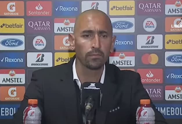 Orteman despotrica contra el VAR y se retira de conferencia