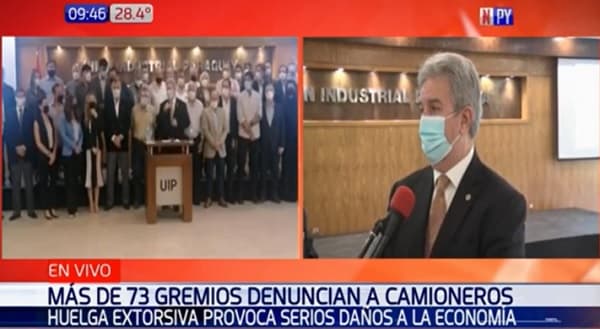Agremiados de la UIP presentan denuncia en Fiscalía contra camioneros