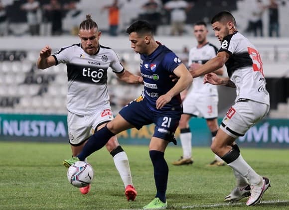 Nacional vence a Olimpia y lo deja sumido en la cola