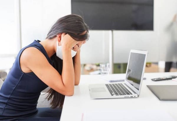 Joven cuenta suplicio al ser víctima de ciberacoso