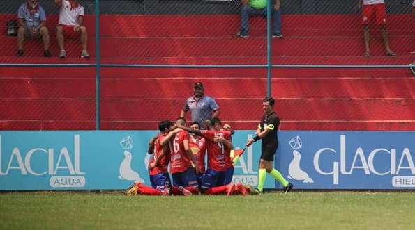 Colegiales es campeón de la Primera B y asciende a la Intermedia