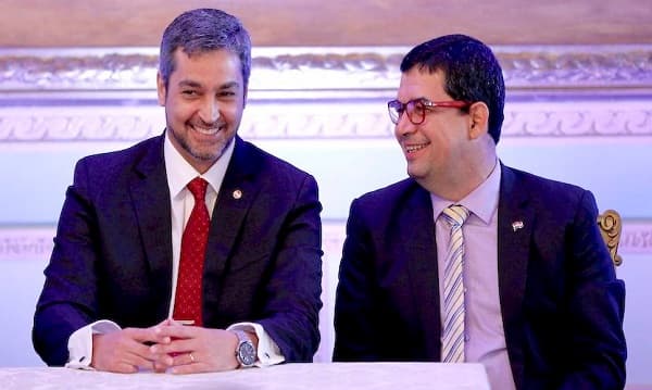 Abdo Benítez dice que espera entregar mando a Velázquez