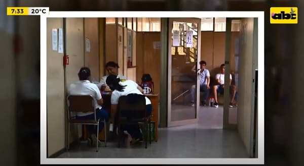 Someterán a sumario a funcionarios captados viendo fútbol