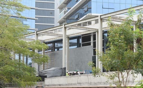 Obrero muere en construcción de oficinas estatales