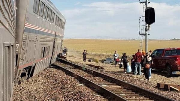 Descarrilamiento de tren deja tres muertos y más de 50 heridos en EE.UU.