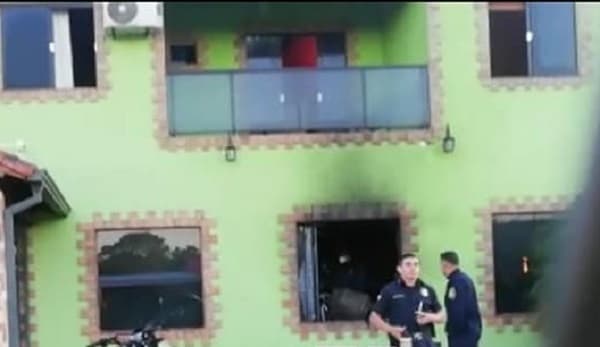 Atacan con disparos y bomba la casa de un abogado en Caazapá
