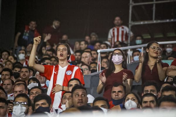 Aplicarán multa de G. 150 millones a la APF por “exceso de aforo”